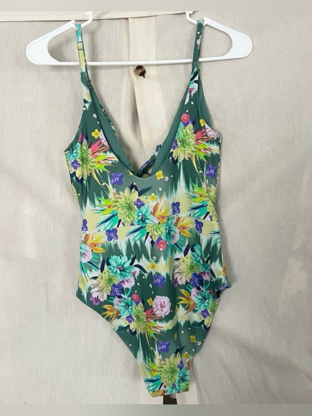 American Eagle x Naito Green Floral Cutout One Piece Swimsuit NWOT Medium - Picture 8 of 11
